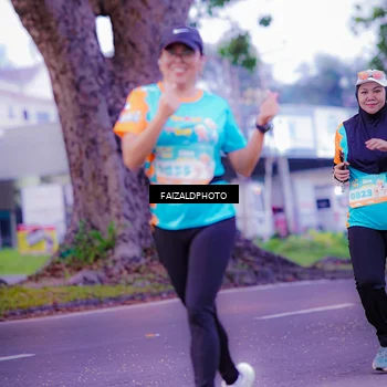 Runner Photo 8323786