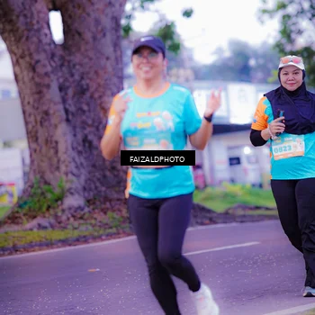 Runner Photo 8323800