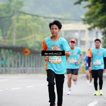 Runner Photo 8323883
