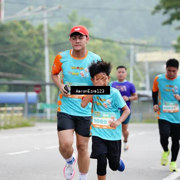 Runner Photo 8323893