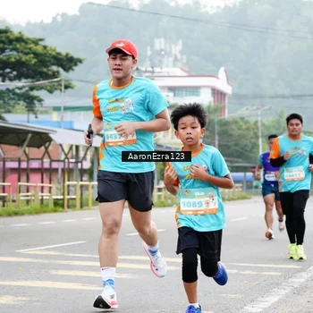 Runner Photo 8323899