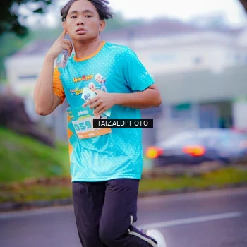 Runner Photo 8323903