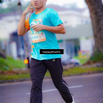 Runner Photo 8323911