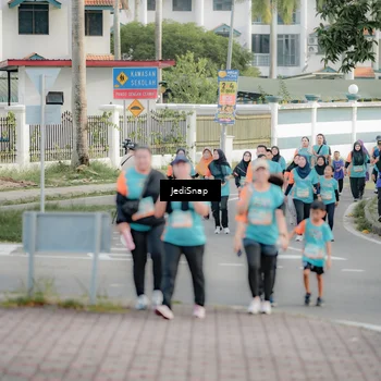 Runner Photo 8323913