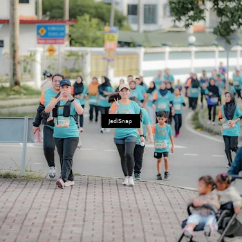 Runner Photo 8323915