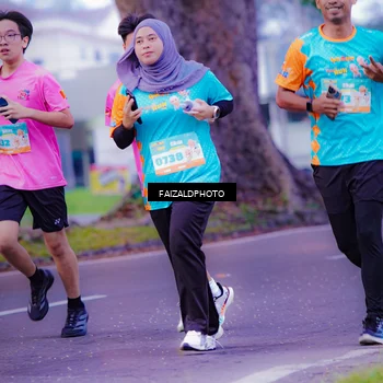 Runner Photo 8323917