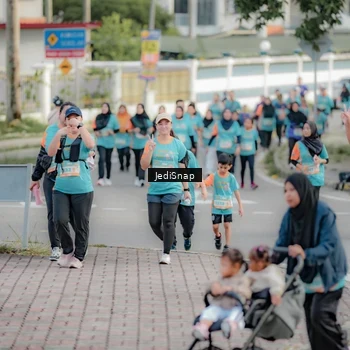 Runner Photo 8323938