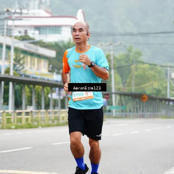 Runner Photo 8323940