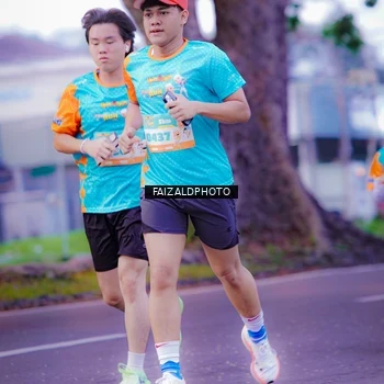 Runner Photo 8323949
