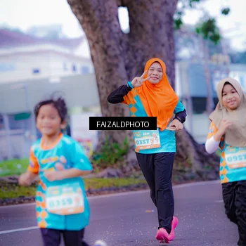 Runner Photo 8323983