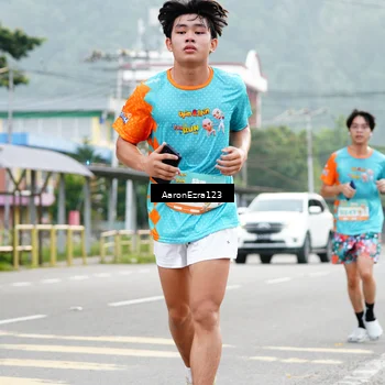 Runner Photo 8324019