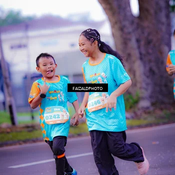 Runner Photo 8324032
