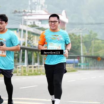 Runner Photo 8324038