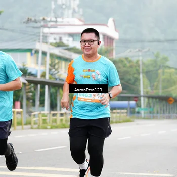 Runner Photo 8324040