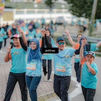 Runner Photo 8324052