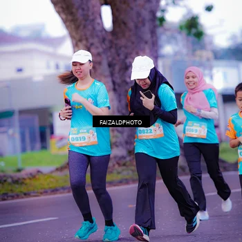 Runner Photo 8324058