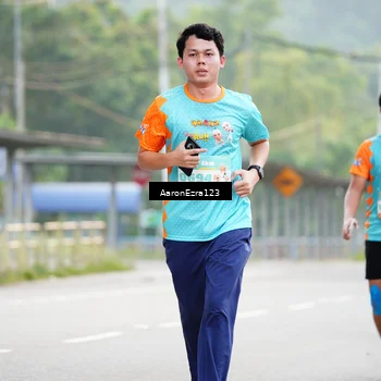 Runner Photo 8324067