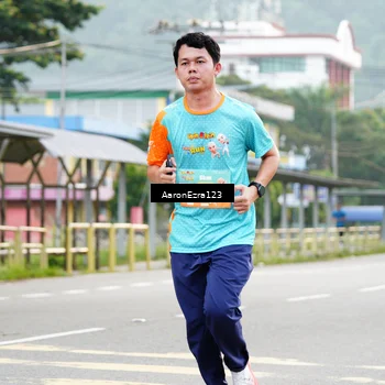 Runner Photo 8324072