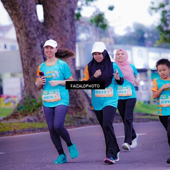Runner Photo 8324075