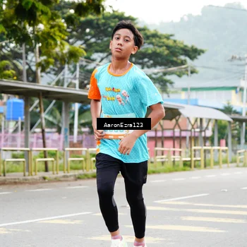 Runner Photo 8324077