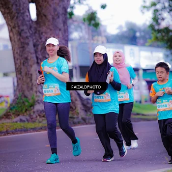 Runner Photo 8324078