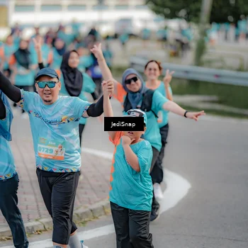 Runner Photo 8324085