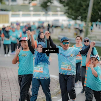 Runner Photo 8324087