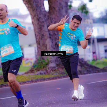 Runner Photo 8324098