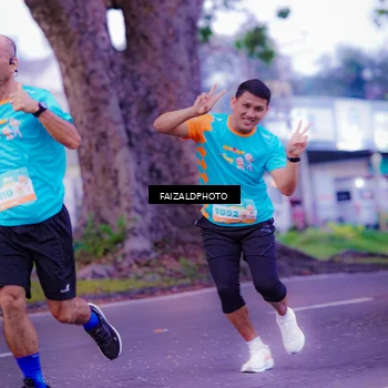 Runner Photo 8324109