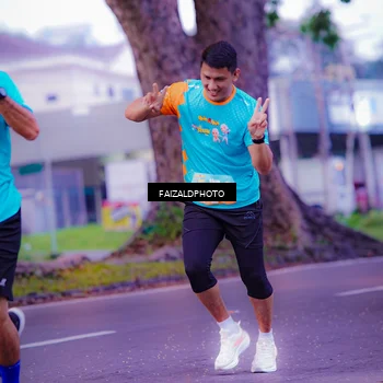 Runner Photo 8324115