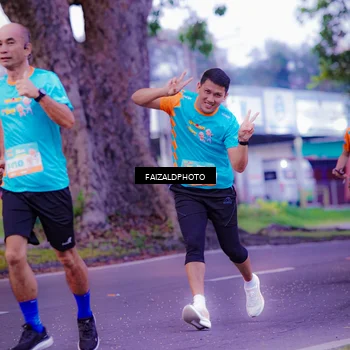 Runner Photo 8324143