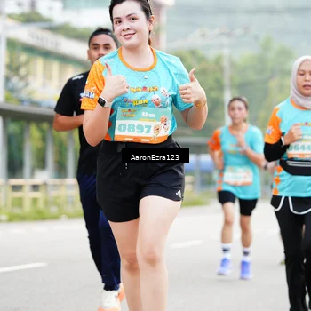 Runner Photo 8324220