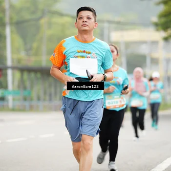 Runner Photo 8324262