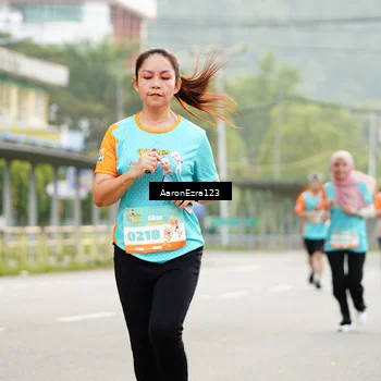 Runner Photo 8324269