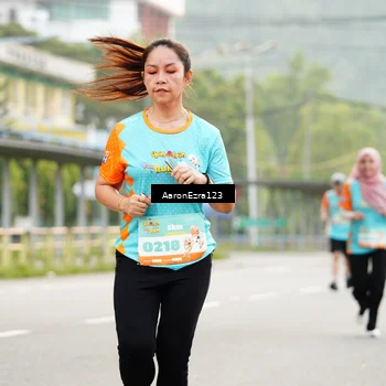 Runner Photo 8324270