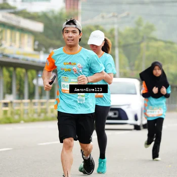 Runner Photo 8324285