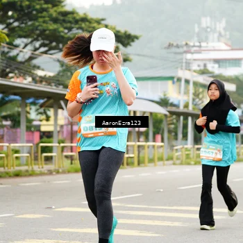 Runner Photo 8324293