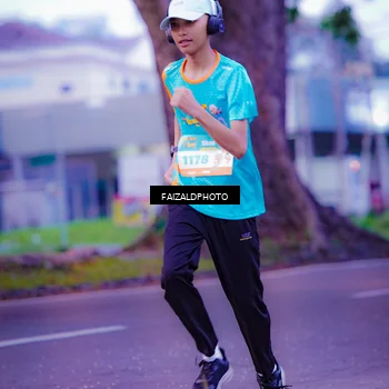 Runner Photo 8324299