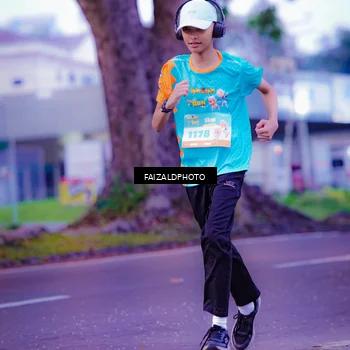 Runner Photo 8324300