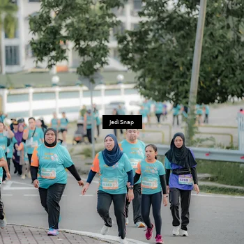 Runner Photo 8324303