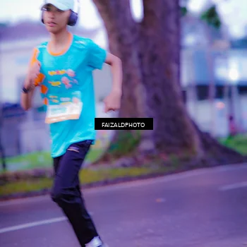 Runner Photo 8324305