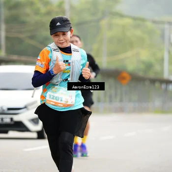 Runner Photo 8324307