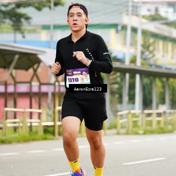 Runner Photo 8324311