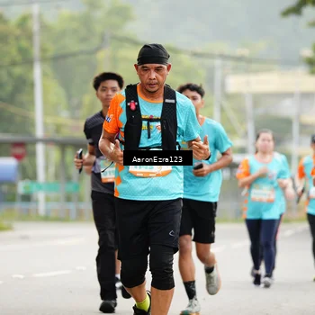 Runner Photo 8324318