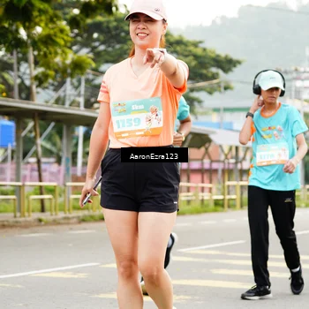 Runner Photo 8324332