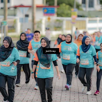 Runner Photo 8324356