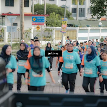 Runner Photo 8324359
