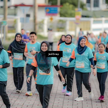 Runner Photo 8324371