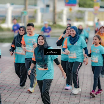 Runner Photo 8324372