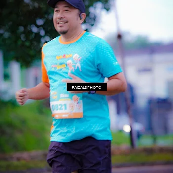 Runner Photo 8324389